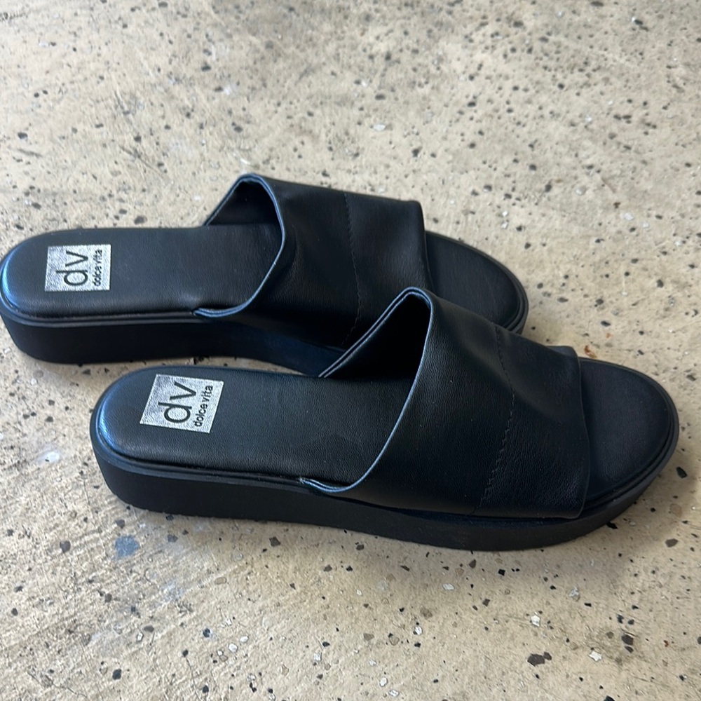 DV by Dolce Vita Classic Black Slide Sandals